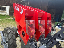 Laden Sie das Bild in den Galerie-Viewer, ERME Knoblauchpflanzmaschine PLMS 3-reihig / GEBRAUCHT, Preis auf Anfrage