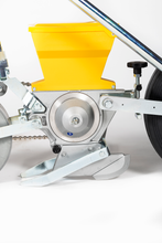 Laden Sie das Bild in den Galerie-Viewer, Bassi Handsämaschine 1-reihig (10/22)